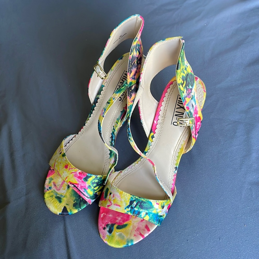 Like new colorful heels size 7